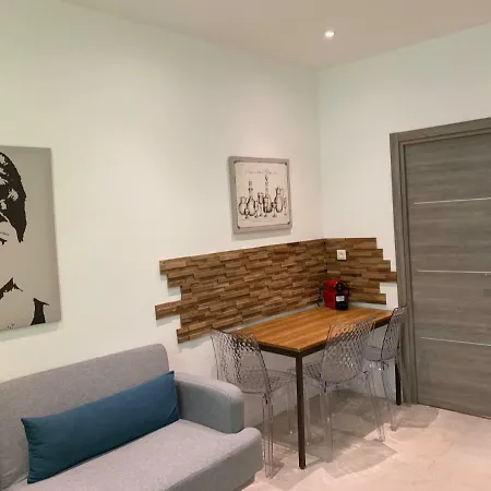 Centre - Rue Montaigne Apartment Cannes